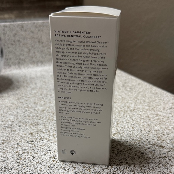 Vintner’s Daughter Active Renewal Cleanser (115ML) NWT - Picture 4 of 6